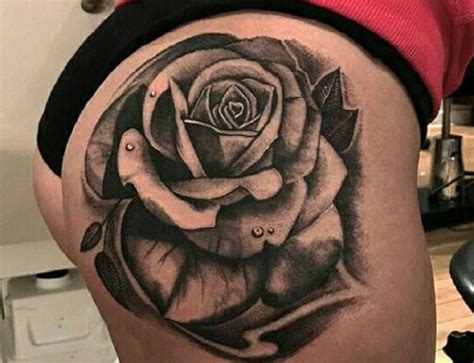 tatuajes sexy en la nalga|Tatuajes en la nalga